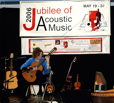 Cindy Egger playing at the 2006 Jubilee of Acoustic Music